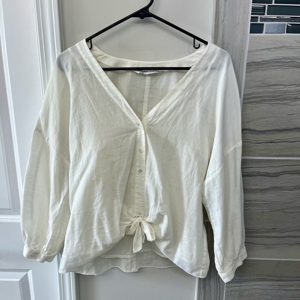 Trina Turk Cream V-Neck Blouse with Tie Detail